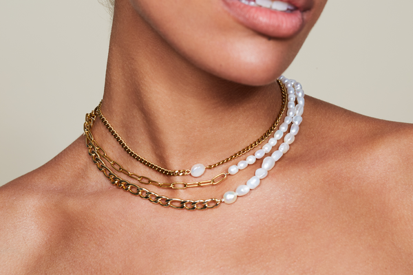 Pearlfection: The Irresistible Charm of Pearly Looks