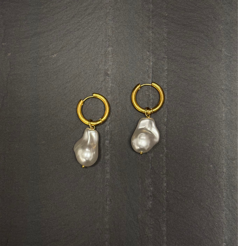 Notte Pearl Hoop Earrings [SAMPLE SAL]