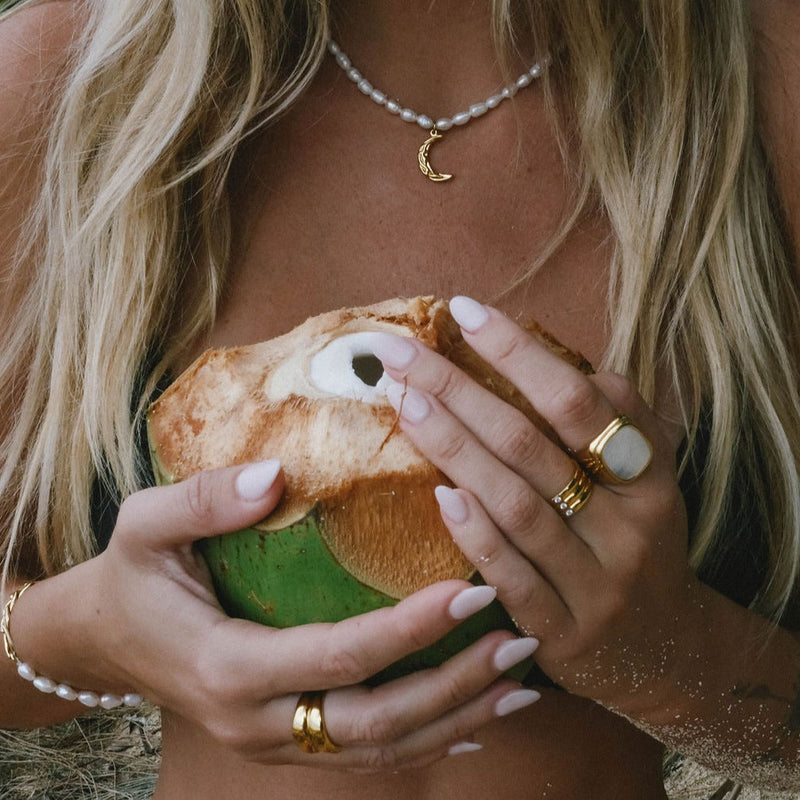 Sienna White Shell Ring [Sample Sale]