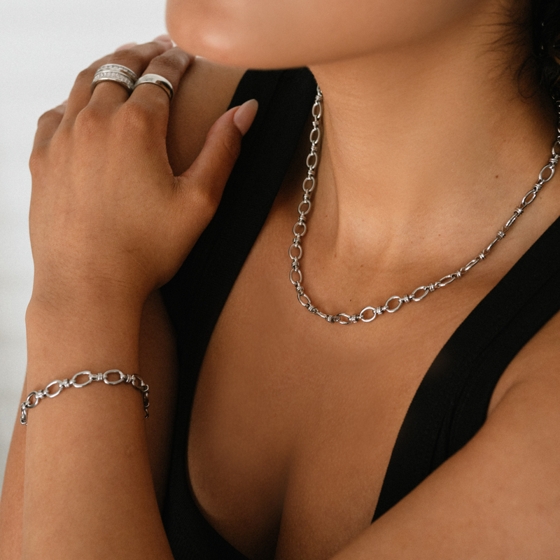 Meldiva Bold Bracelet